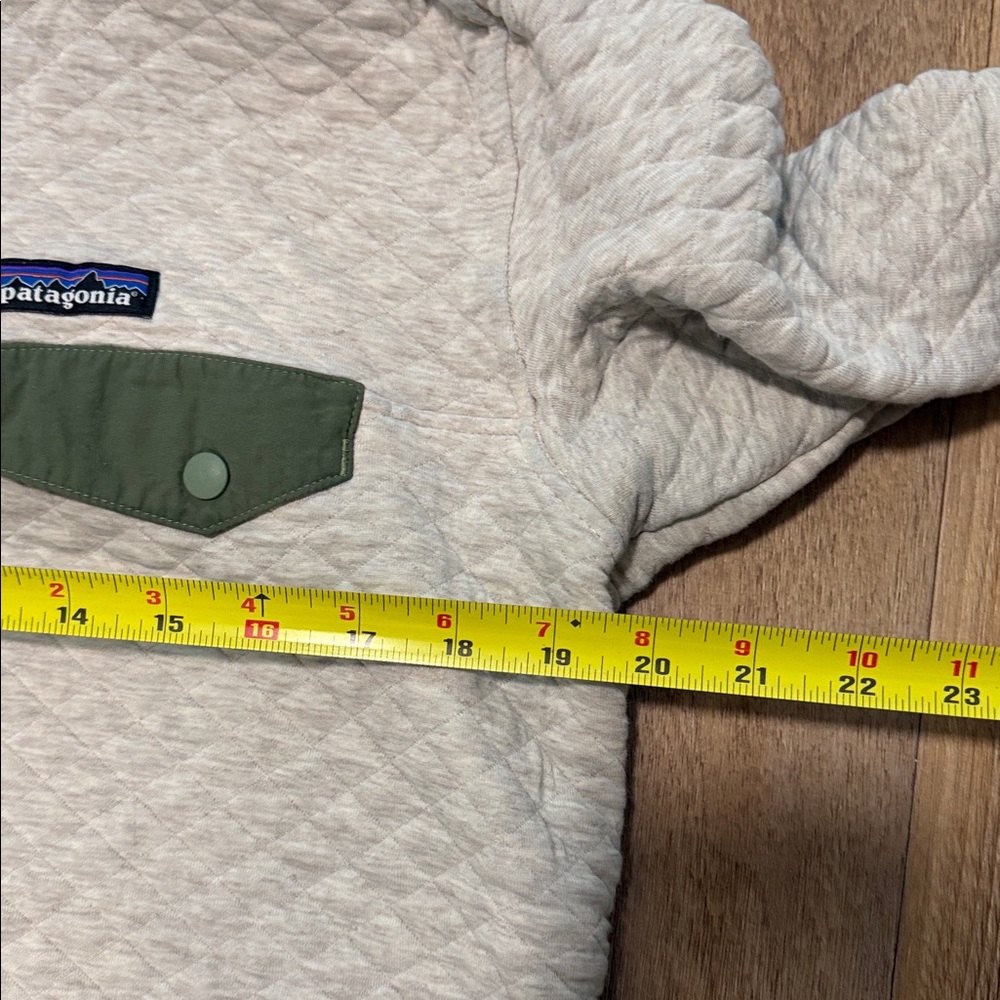 Patagonia Women's Organic Cotton Quilt Snap-T® Pullover - Picture 4 of 8